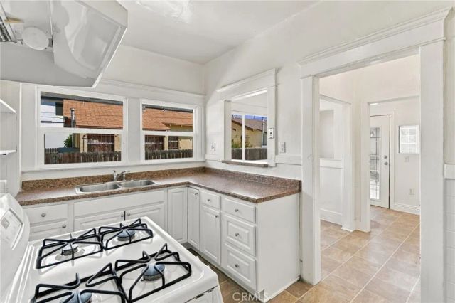 338 W 74th, Los Angeles, CA 90003