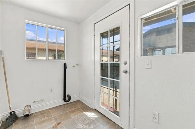 338 W 74th, Los Angeles, CA 90003