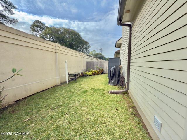 106 Nautilus Court, Lafayette, LA 70508