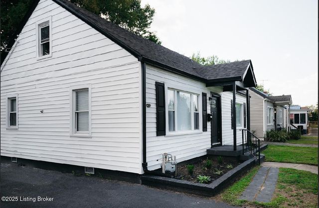 3524 Algonquin Pkwy, Louisville, KY 40211