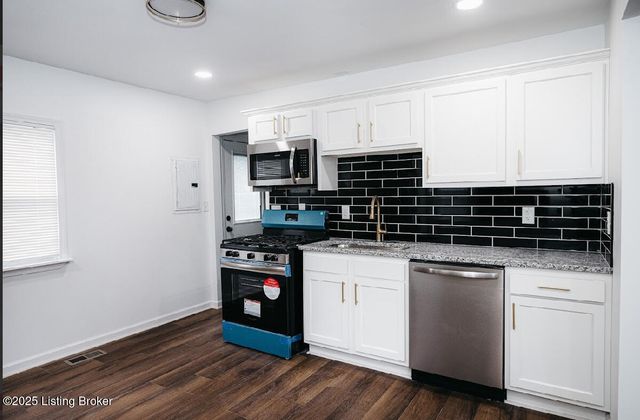 3524 Algonquin Pkwy, Louisville, KY 40211