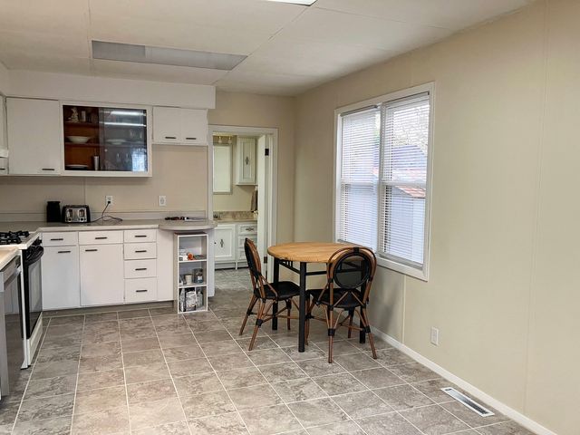 203 N Main Street, Coleta, IL 61081