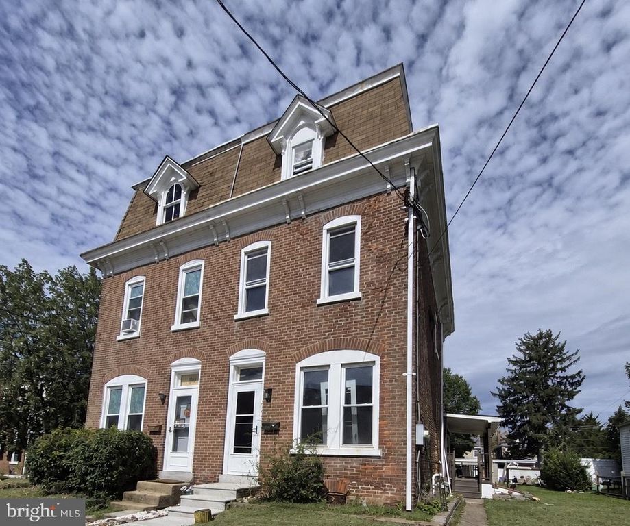 943 QUEEN ST, POTTSTOWN, PA 19464 — exterior