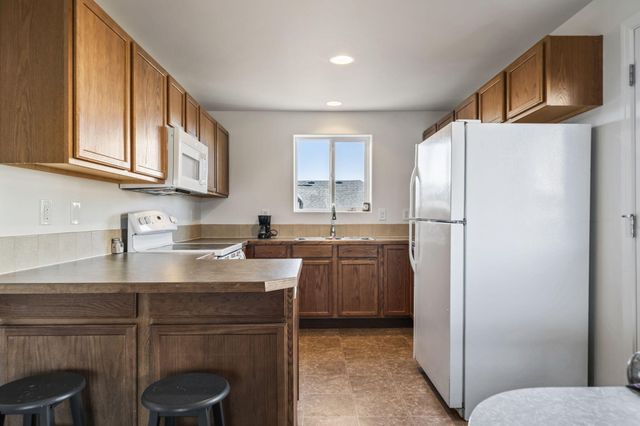 2527 NE 5th Street, Redmond, OR 97756