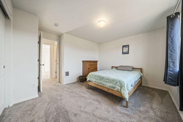 2527 NE 5th Street, Redmond, OR 97756