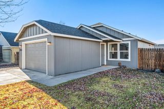 2527 NE 5th Street, Redmond, OR 97756