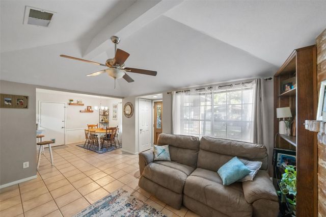 2718 Longleaf Pines Drive, Kingwood, TX 77339