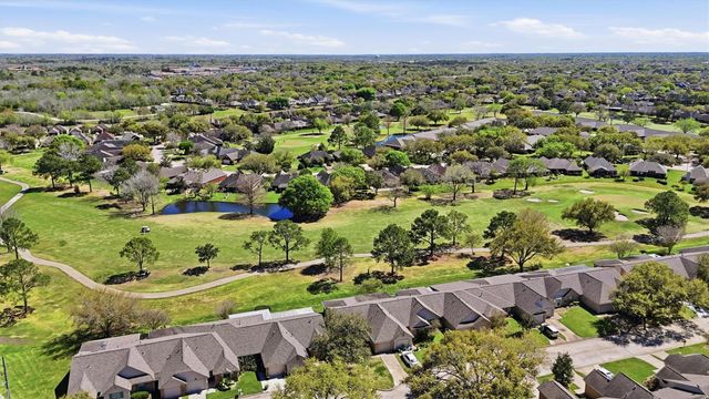 623 E Country Grove Circle, Pearland, TX 77584
