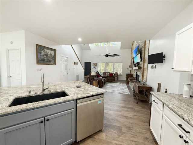 140 Deodar Drive, Brookeland, TX 75931