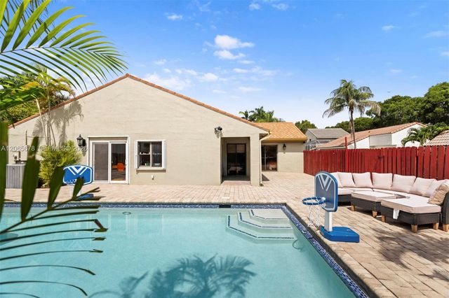 2905 Albatross Drive, Cooper City, FL 33026