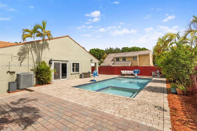 2905 Albatross Drive, Cooper City, FL 33026