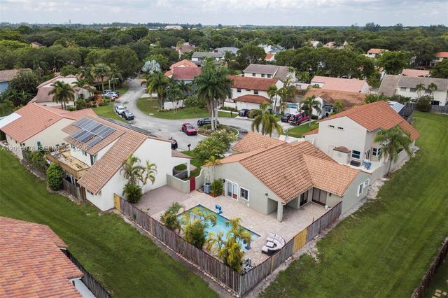 2905 Albatross Drive, Cooper City, FL 33026
