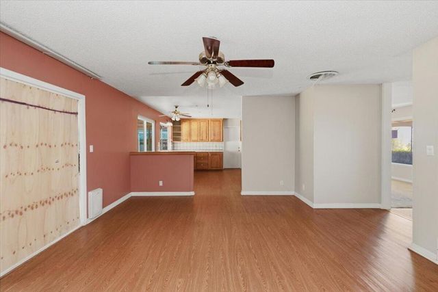 230 E Sunset Drive N, Redlands, CA 92373