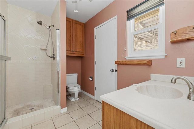 230 E Sunset Drive N, Redlands, CA 92373