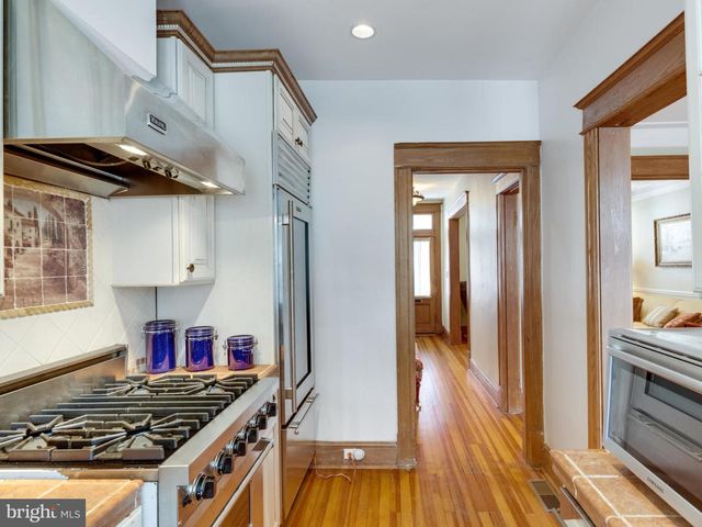 1654 33RD ST NW, Washington, DC 20007