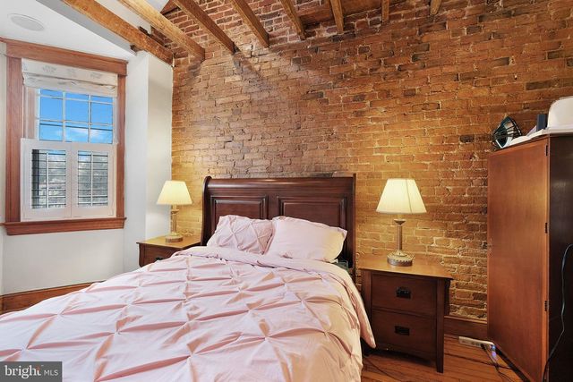 1654 33RD ST NW, Washington, DC 20007