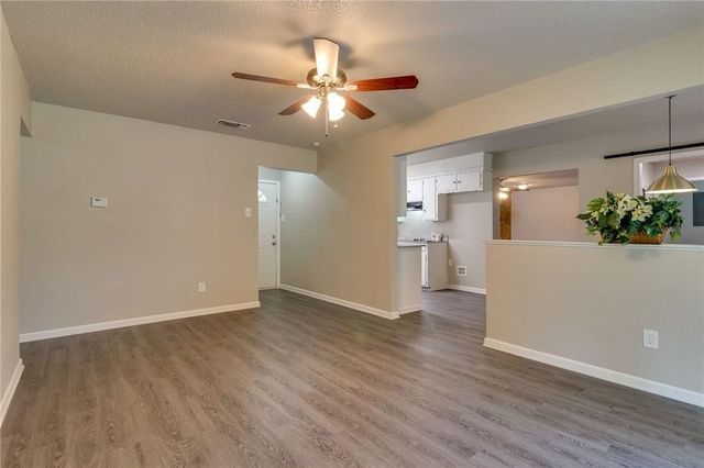 7820 Kermit Avenue, Fort Worth, TX 76116