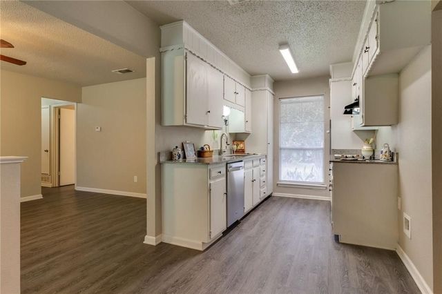 7820 Kermit Avenue, Fort Worth, TX 76116