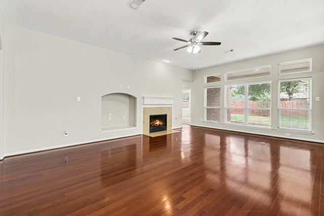 2713 Autumn Falls Drive, Pearland, TX 77584