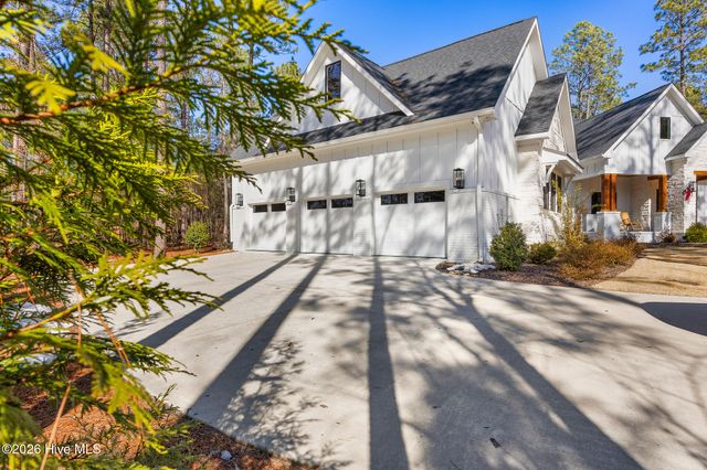 32 Elkton Drive, Pinehurst, NC 28374