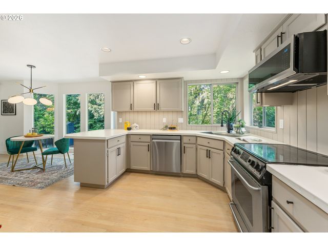 15455 Sw Gleneden Dr, Beaverton, OR 97007