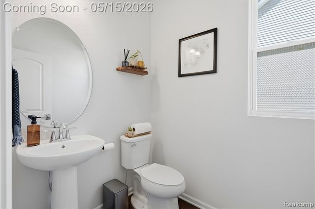 241 Quartz Way, White Lake, MI 48386
