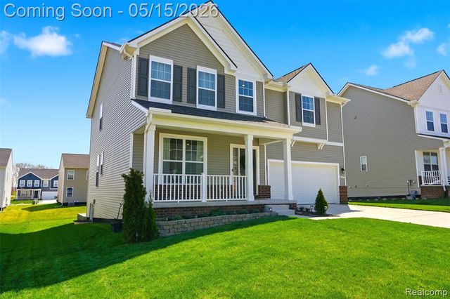 241 Quartz Way, White Lake, MI 48386