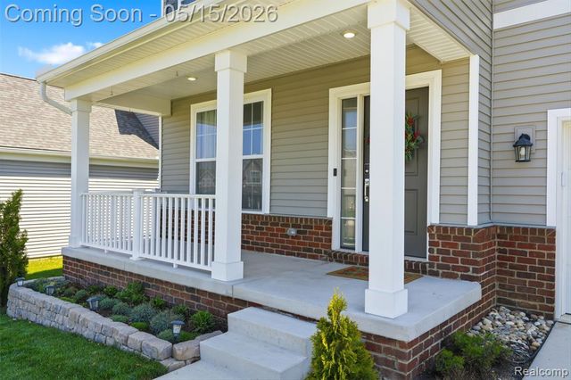 241 Quartz Way, White Lake, MI 48386