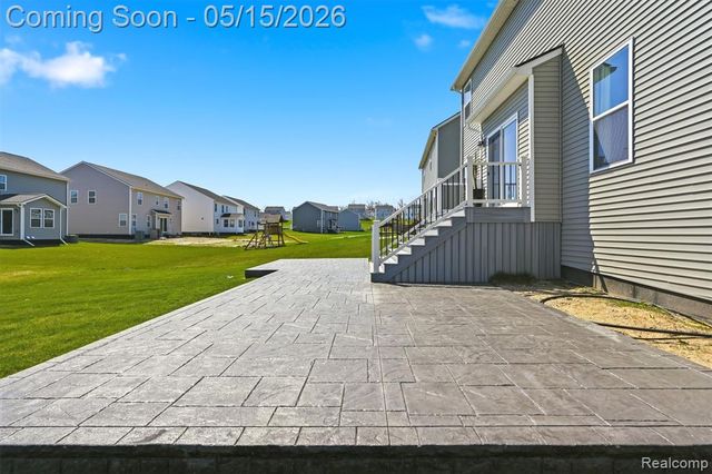 241 Quartz Way, White Lake, MI 48386