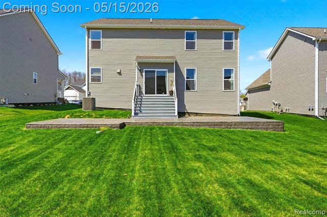 241 Quartz Way, White Lake, MI 48386