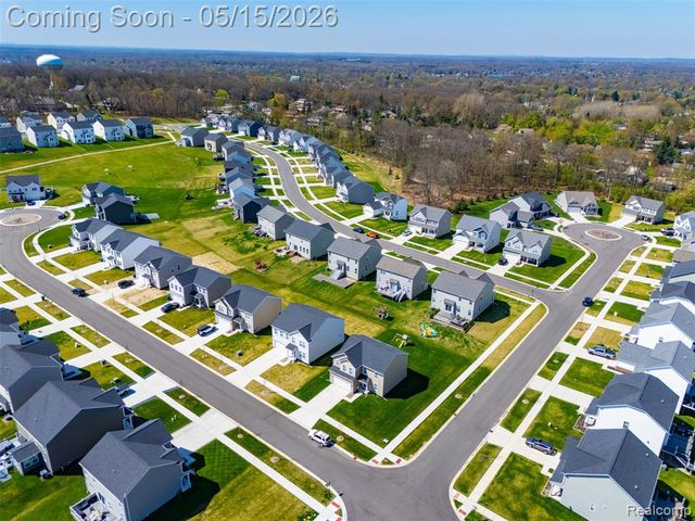 241 Quartz Way, White Lake, MI 48386