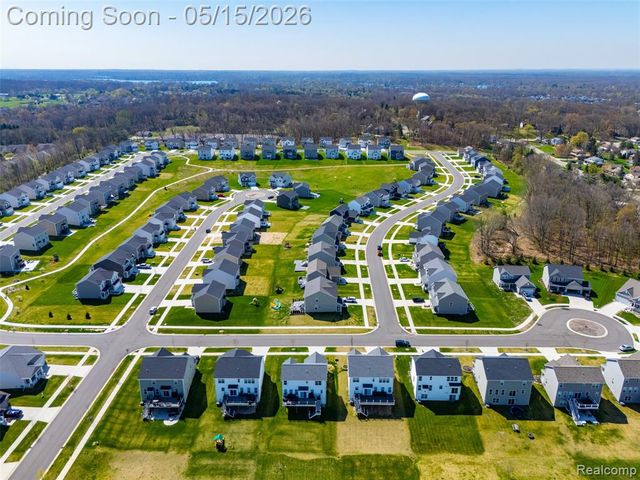 241 Quartz Way, White Lake, MI 48386
