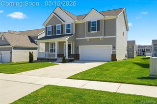 241 Quartz Way, White Lake, MI 48386