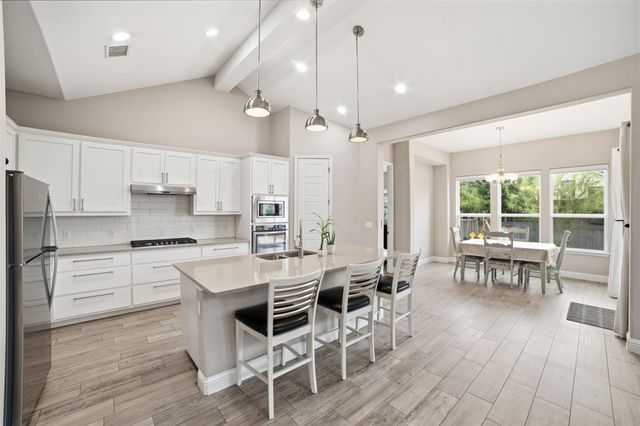 5200 Cornflower DR, Austin, TX 78739