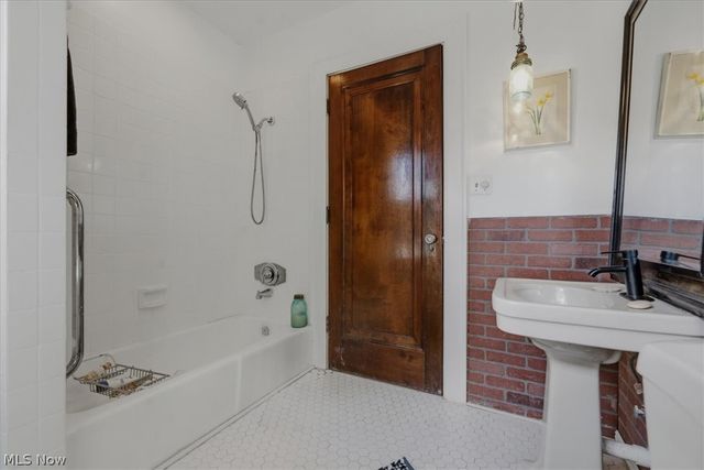 1521 Liberty Street, Parkersburg, WV 26101