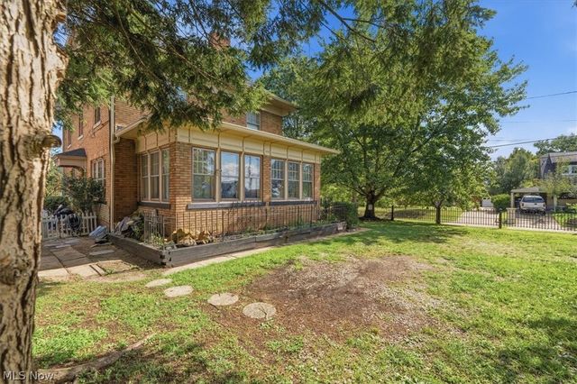 1521 Liberty Street, Parkersburg, WV 26101