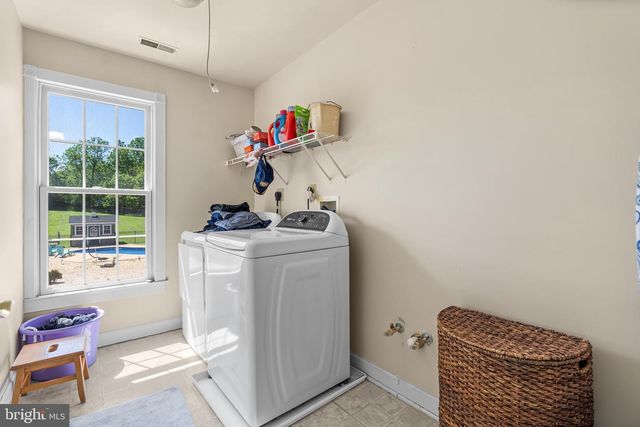12719 AILANTHUS DR, Hagerstown, MD 21742