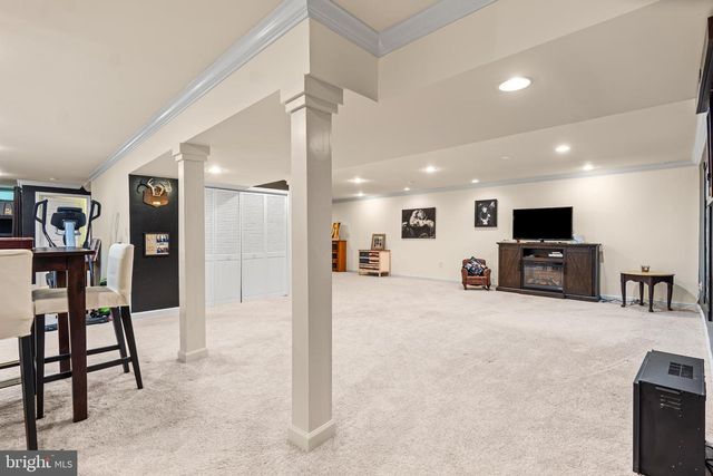 12719 AILANTHUS DR, Hagerstown, MD 21742
