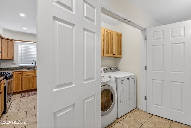 11 W Forrest Feezor Street, Corona De Tucson, AZ 85641