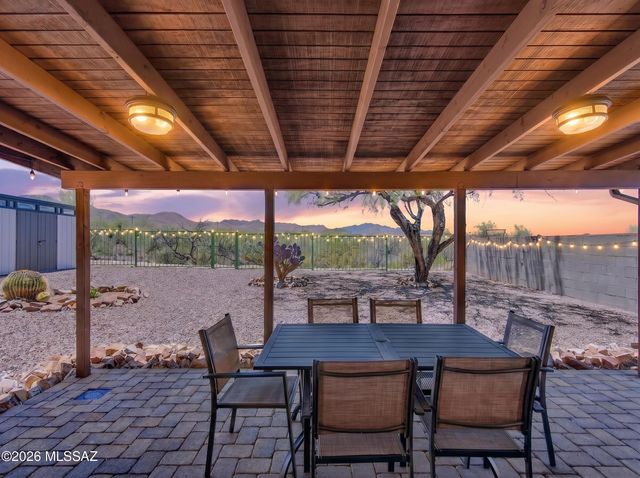 11 W Forrest Feezor Street, Corona De Tucson, AZ 85641