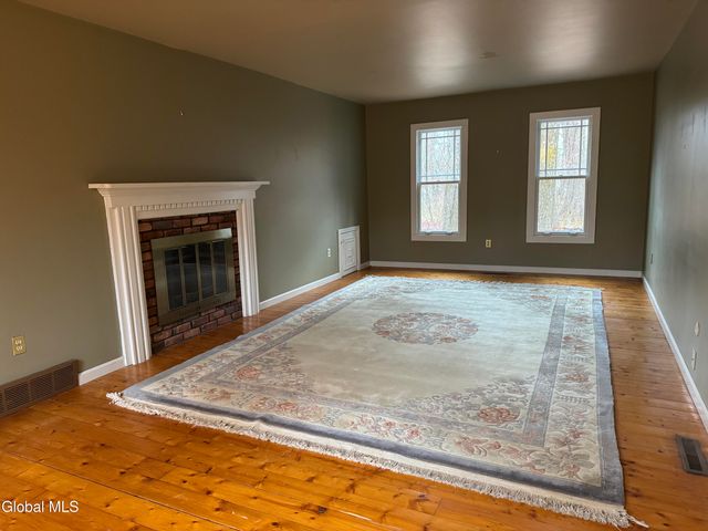 148 Appleton Road, Clifton Park, NY 12148