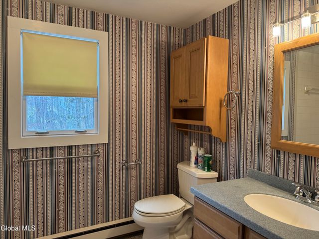 148 Appleton Road, Clifton Park, NY 12148