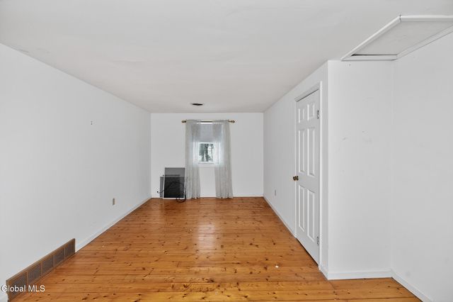 148 Appleton Road, Clifton Park, NY 12148