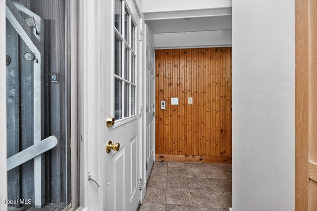 148 Appleton Road, Clifton Park, NY 12148