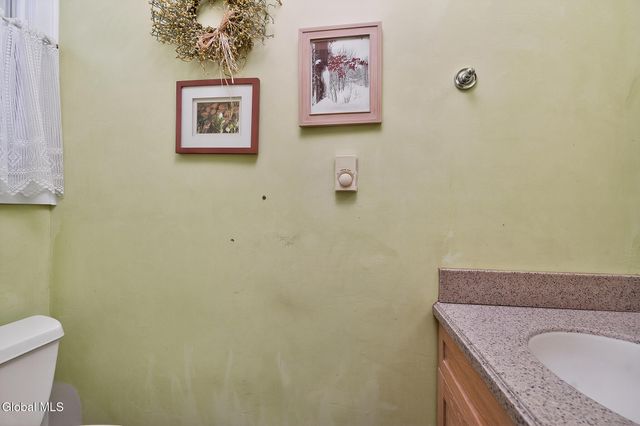 148 Appleton Road, Clifton Park, NY 12148