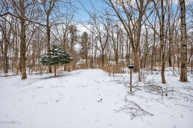 148 Appleton Road, Clifton Park, NY 12148