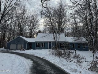 148 Appleton Road, Clifton Park, NY 12148