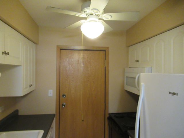15700 Terrace Drive 1, Oak Forest, IL 60452