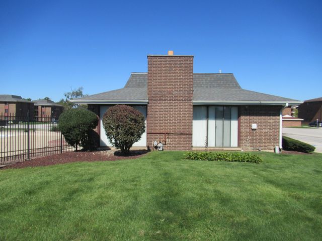 15700 Terrace Drive 1, Oak Forest, IL 60452