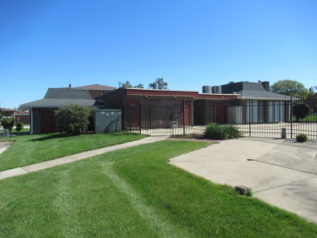 15700 Terrace Drive 1, Oak Forest, IL 60452